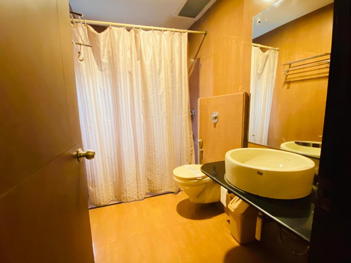 Saluja Residency Hotel Siliguri Exterior foto
